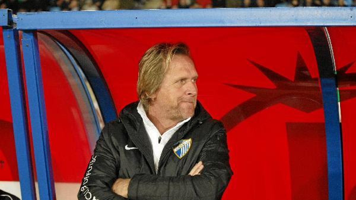Schuster se llevó un punto de Almería.x,auto,au