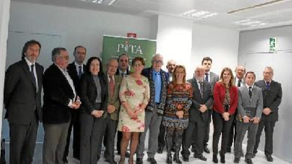 Los miembros de la Junta General del PITA, reunidos esta tardee