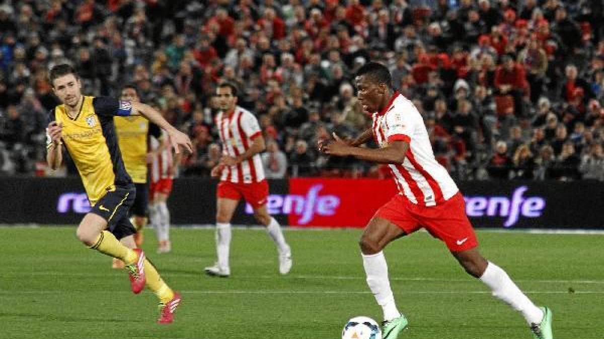 El Almería ya le ganó al Atlético, que venía como líder.e;clip:
