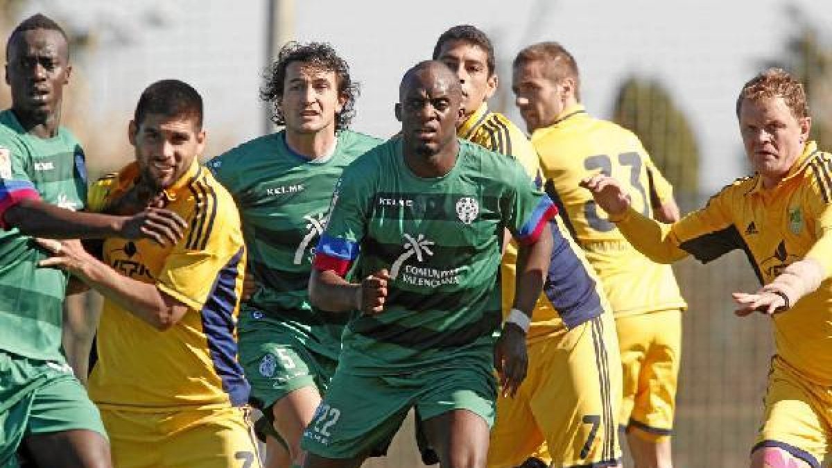 Sissoko en el amistoso que le sirvió de presentación.e;clip:rec