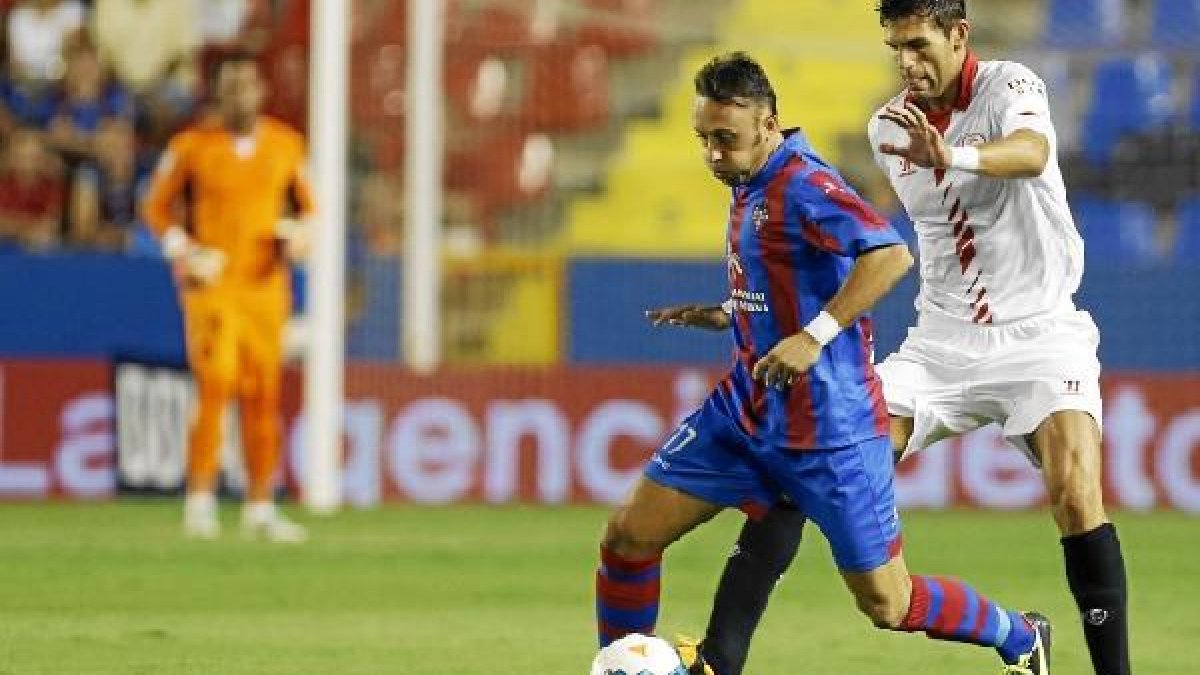 Xumetra es duda para el partido ante el Almería.e;clip:rect(469