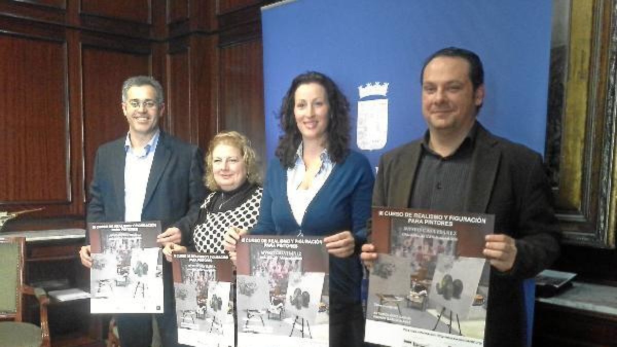 Representantes del Ayuntamiento de Olula, la Mancomunidad, Diputación y el Museo Casa Ibáñez.