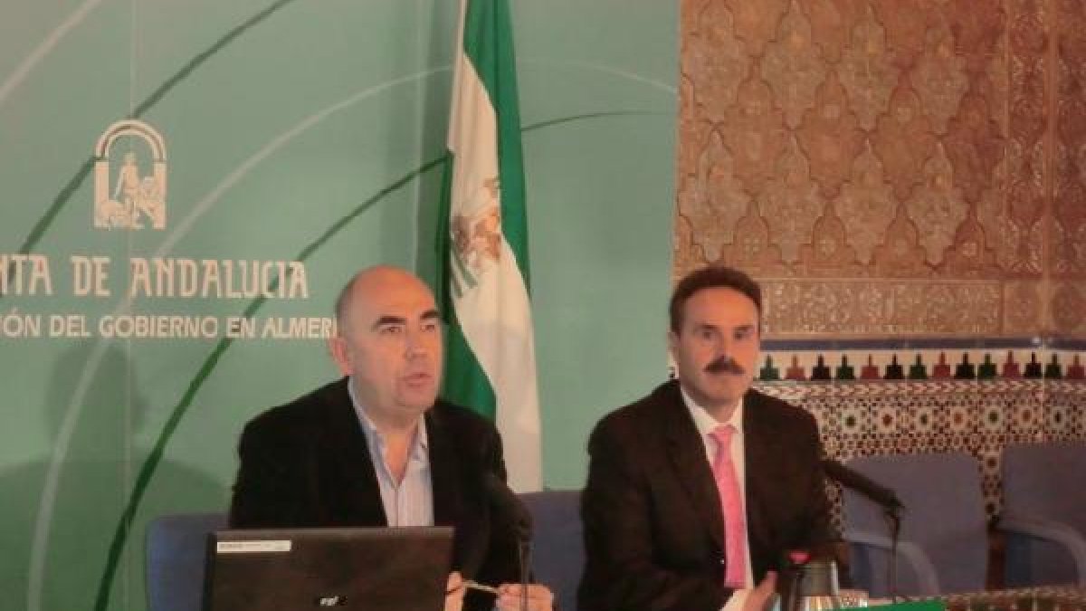 Javier Pacheco y el delegado de Salud, Alfredo Valdivia.e;clip: