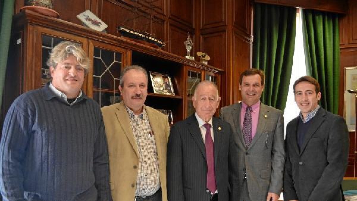Los políticos de la comarca y el presidente de Diputacióne;clip