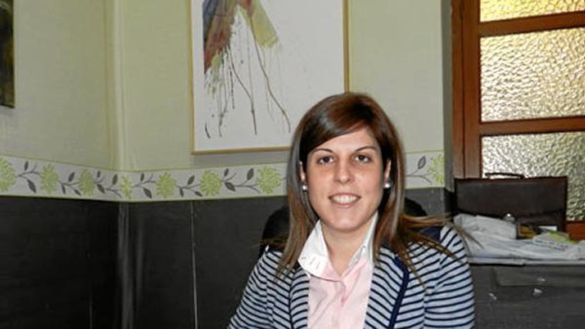 Mónica Navarro, concejal de Empleo y Comercio de Huércal-Overa.tyle>.apqj{position:absolu