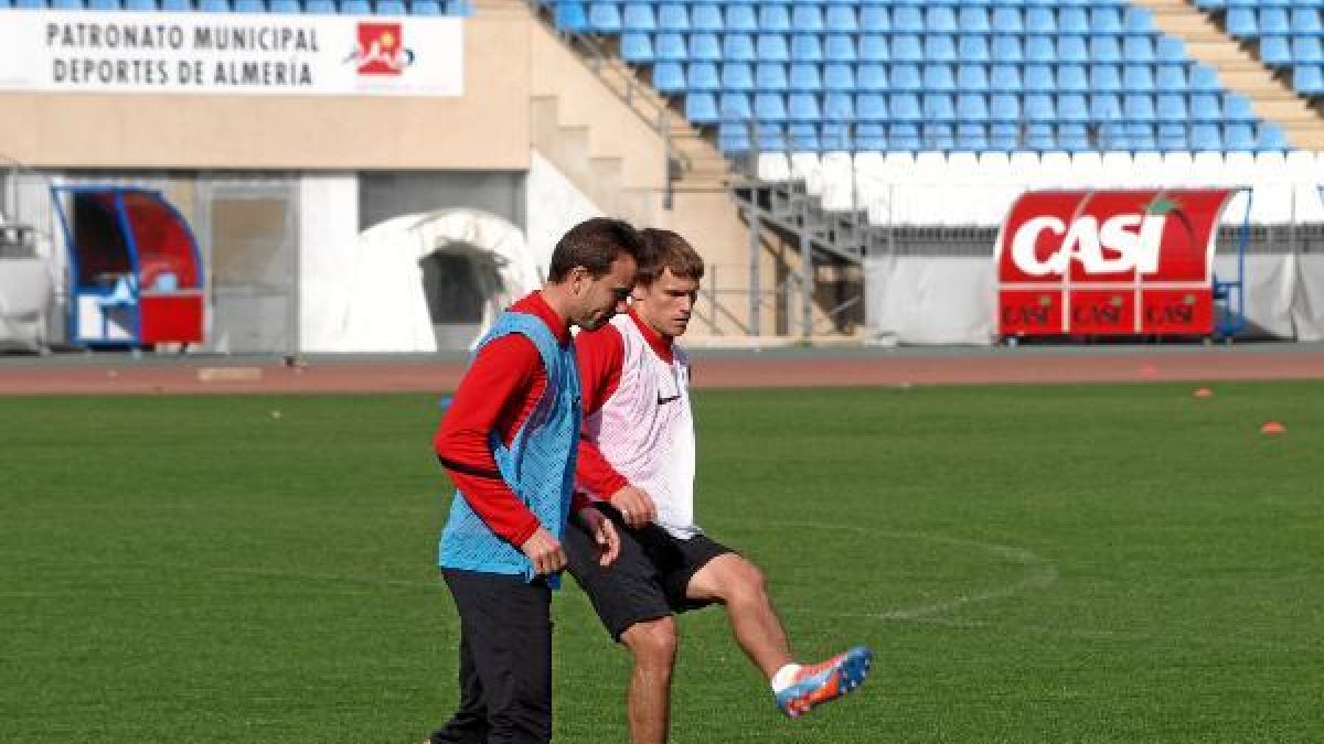 Mané y Dubarbier en el entreno de este miércoles.e;clip:rect(46