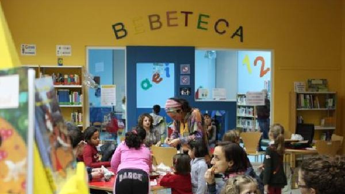 Espacio Bebeteca en la Biblioteca Pública Provincial Francisco Villaespesatyle>.apqj{posit