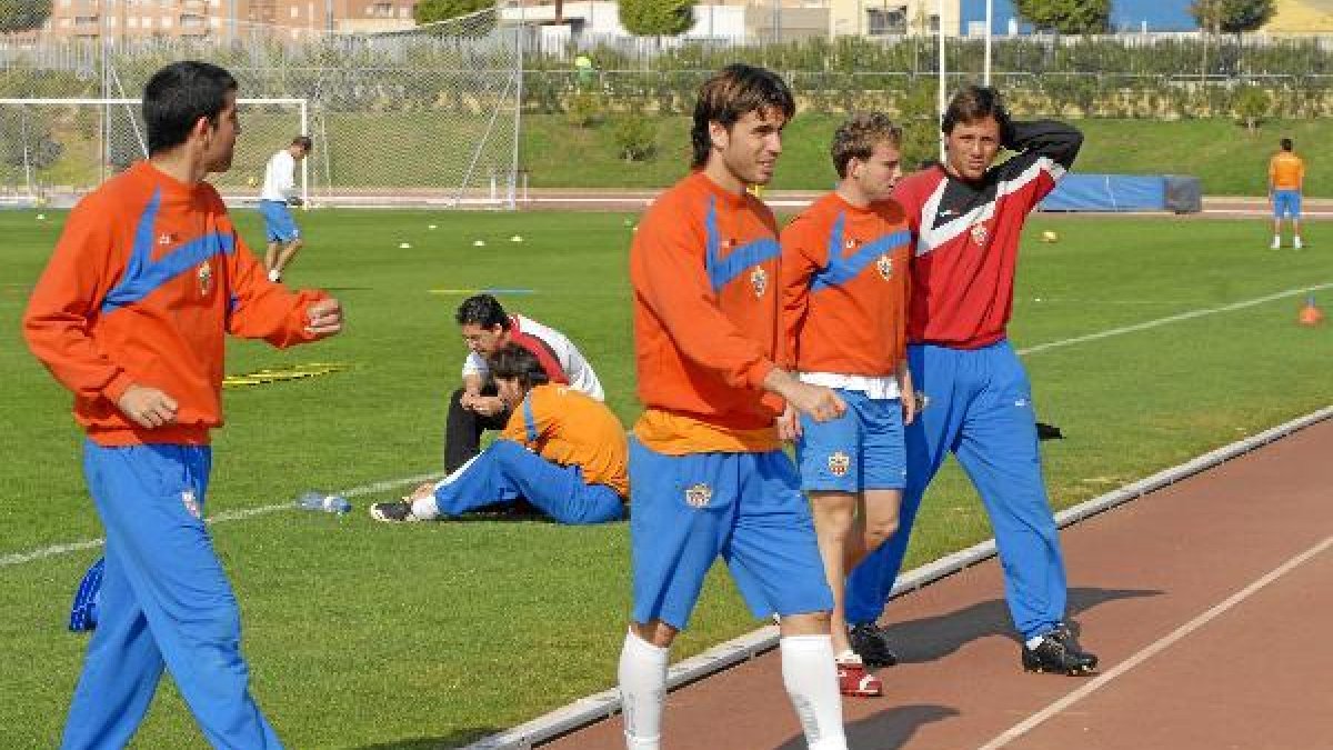 Cisma y Mané en un entrenamiento en el Almería.