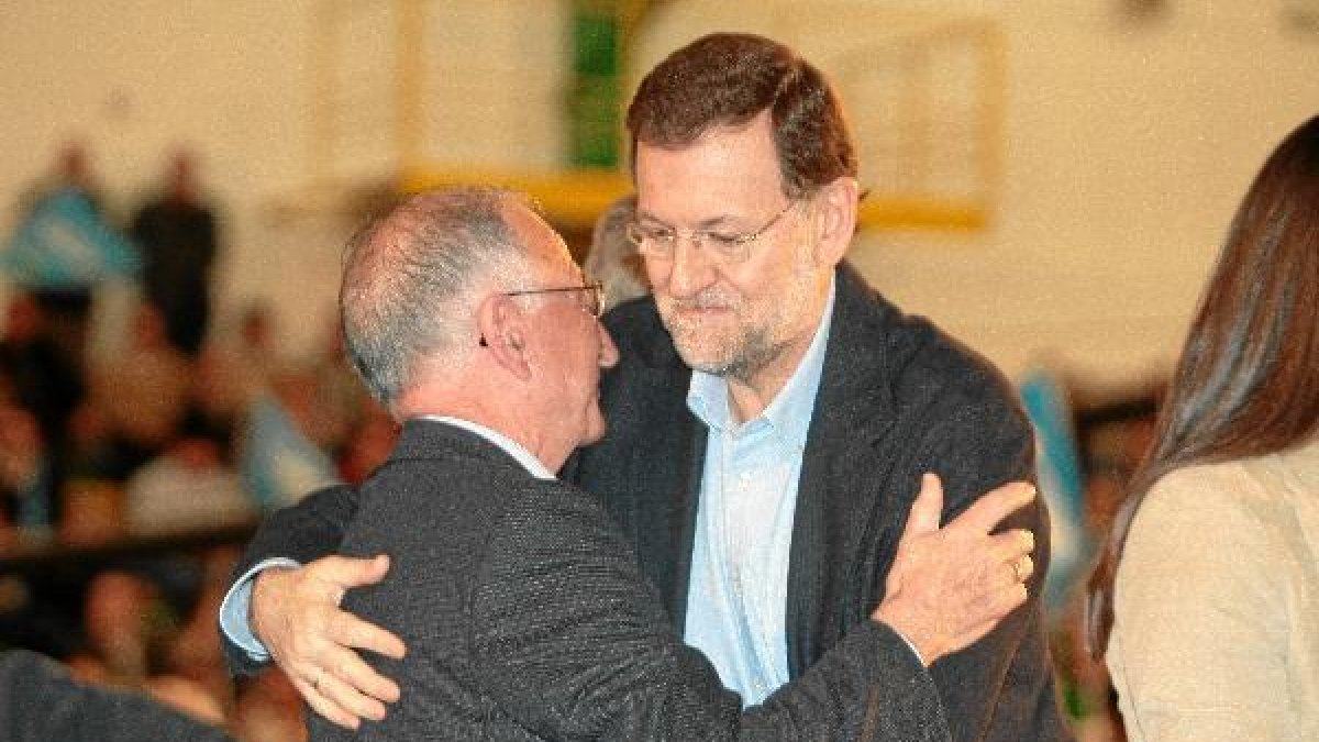 Amat y Rajoy en Almeríao,469px);}