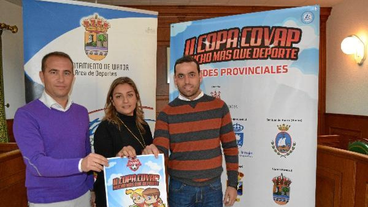 Puesta de largo del evento con la alcaldesa de Viator, María del Mar López, a la cabeza.ty