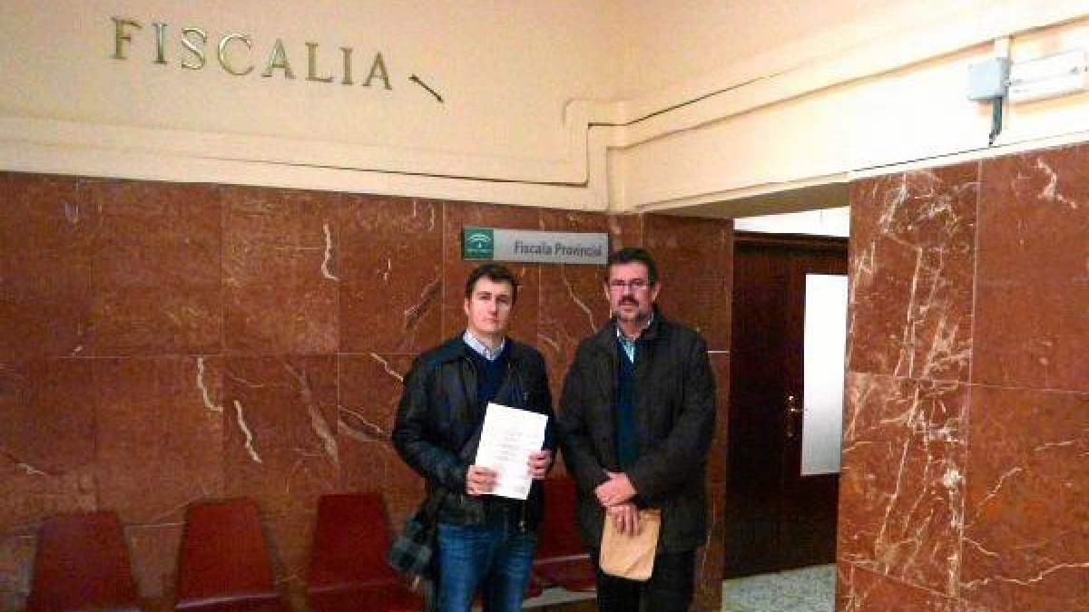 Rafael Esteban y Agustín de Sagarra en la Fiscalíae;clip:rect(4