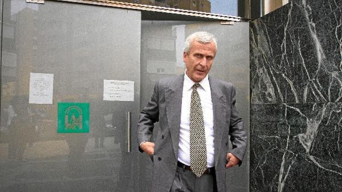 Demetrio Carmona en la Ciudad de la Justicia de Almeríae;clip:r