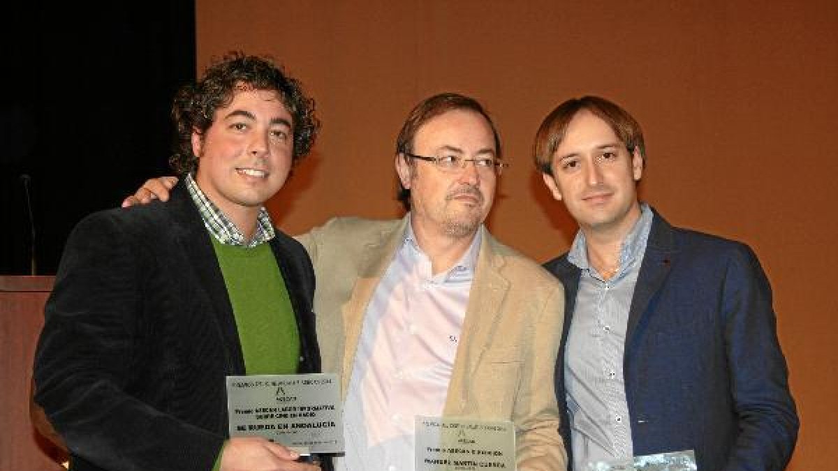 Juan Gabriel García, Manuel Martín Cuenca y Juan Francisco Viruega.tyle>.apqj{position:abs