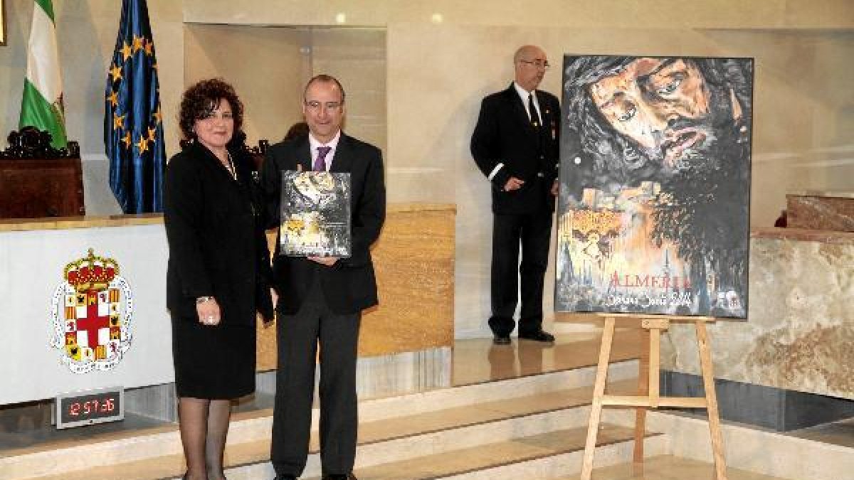 El artista de la obra, Manuel Jesús Obregón, es un gaditano afincado en Padules. tyle>.apq