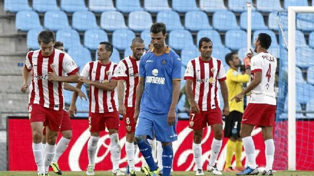 El Almería celebra uno de los goles en Getafe.x