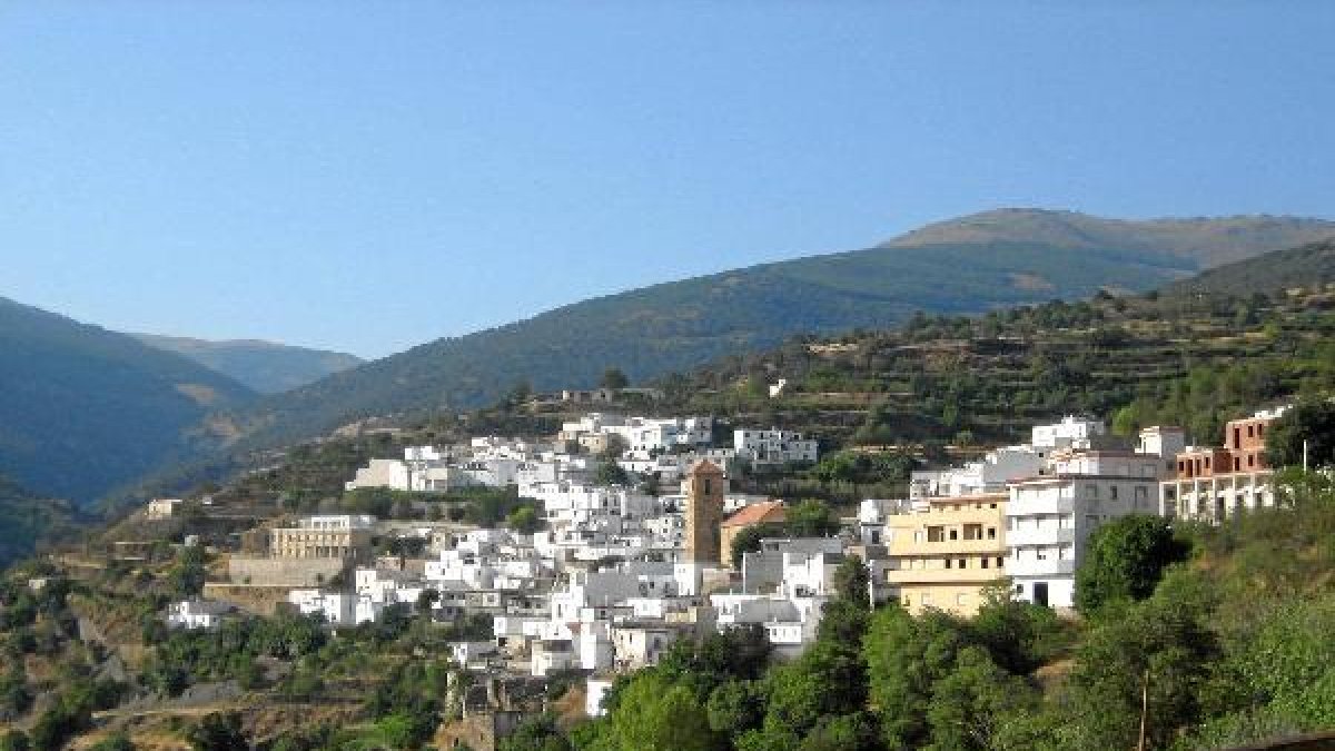 Bayárcal es uno de los municipios almerienses de la Alpujarra, en su vertiente almeriense.