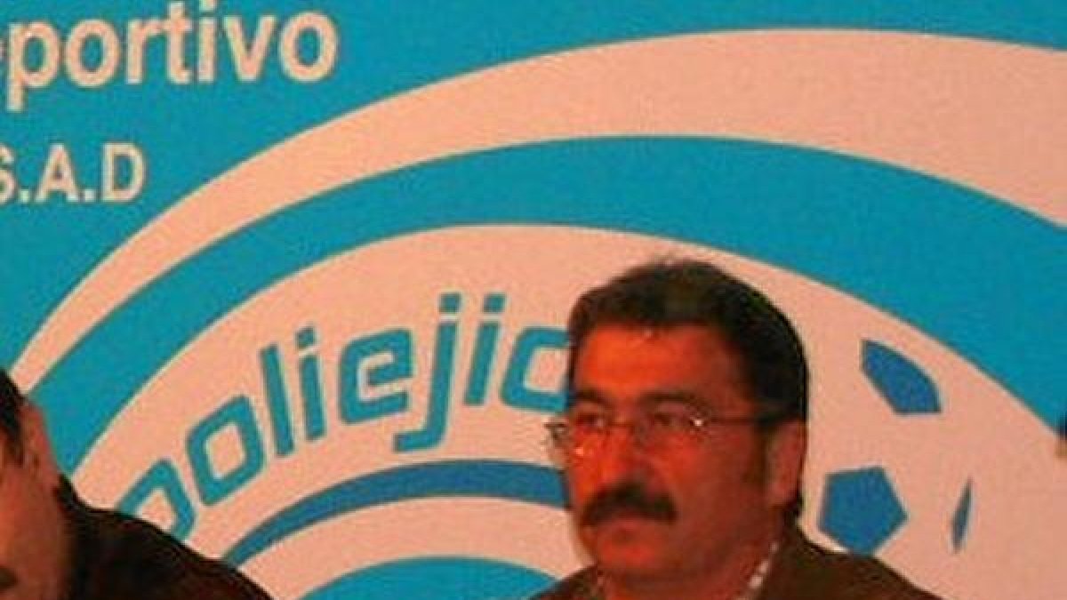 José Aguilera fue un gran consejero del Poli Ejidoe;clip:rect(4