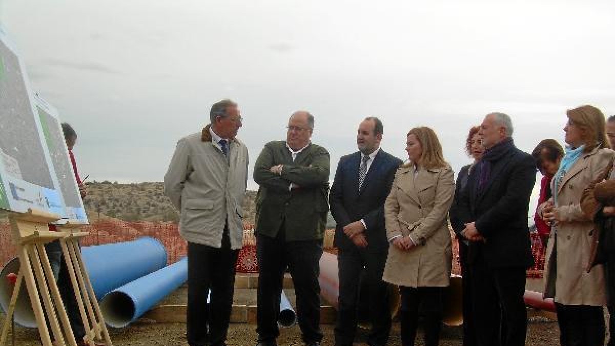 La consejera , Mª Jesús Serrano, estuvo acompañada por los alcaldes de la Mancomunidad del Bajo Anda