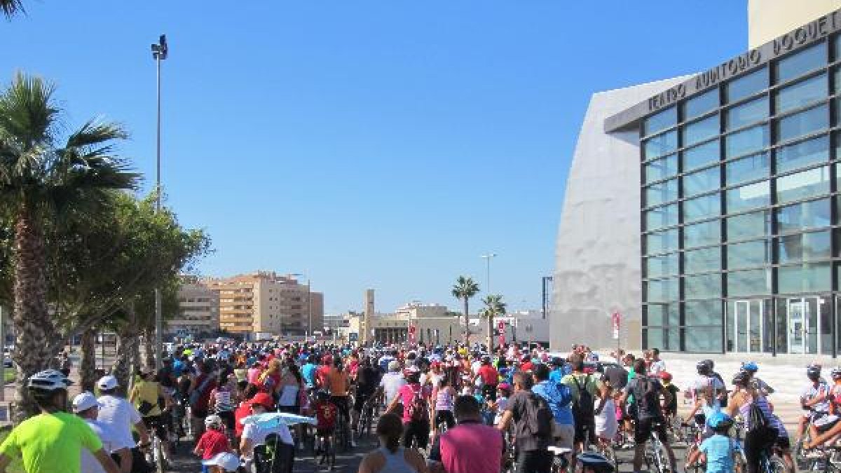 Imagen del colectivo Doble Fila de la marcha en bicicleta en la Semana de la Movilidad. ty