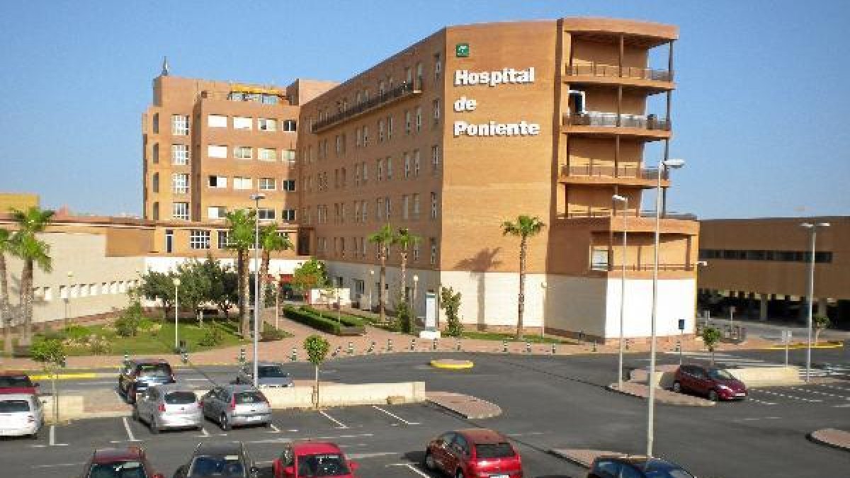 Los hechos ocurrieron hace un año en el Hospital de Poniente, ubicado en el término municipal de El
