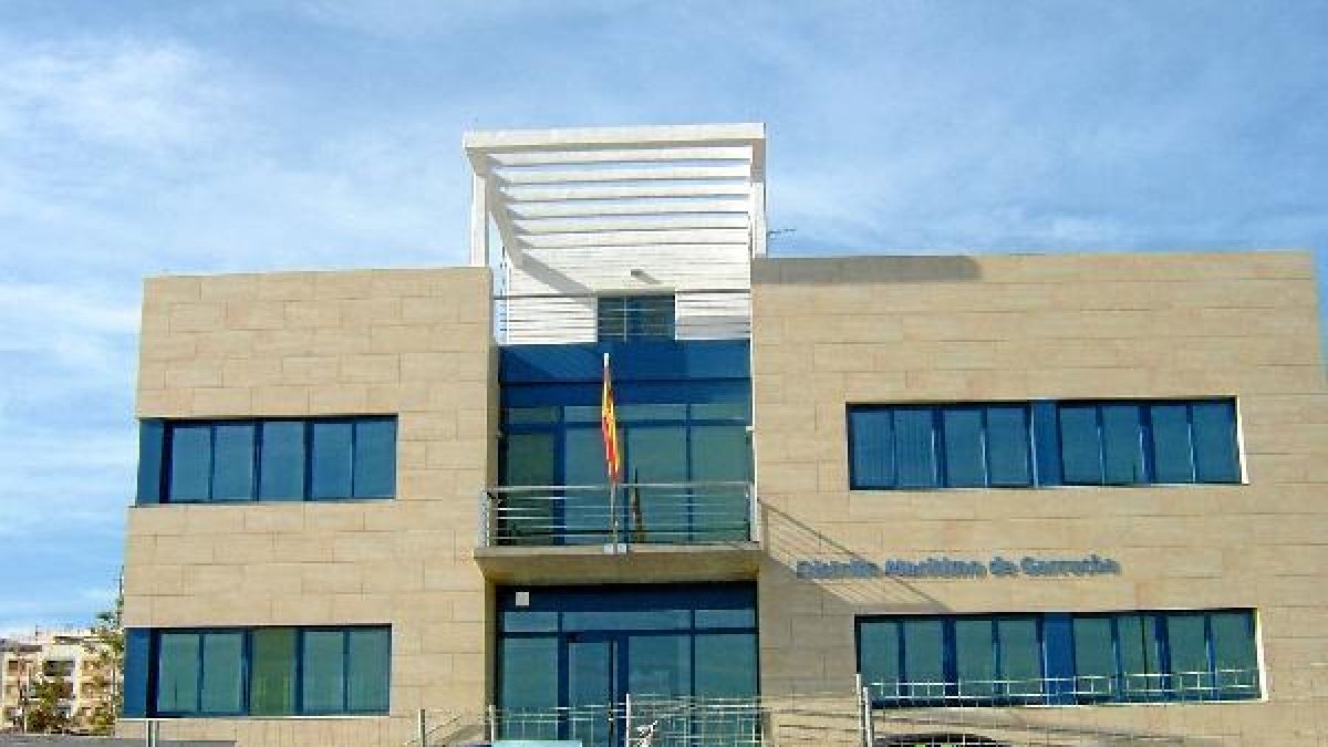 Edificio de la sede del Distrito Marítimo de Garrucha, en el puerto del municipio.tyle>.ap