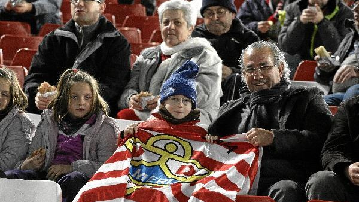 Aficionados del Almeríao,469px);}