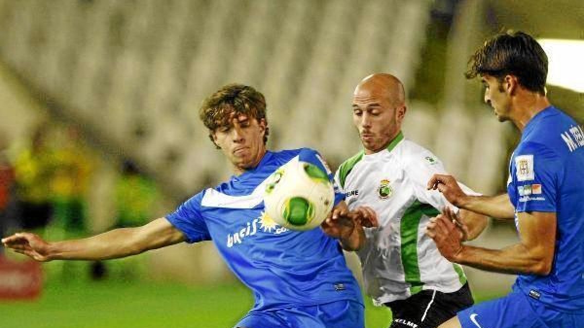 Antonio Marín demostró que puede ser el lateral del futuro en el Almería.tyle>.apqj{positi