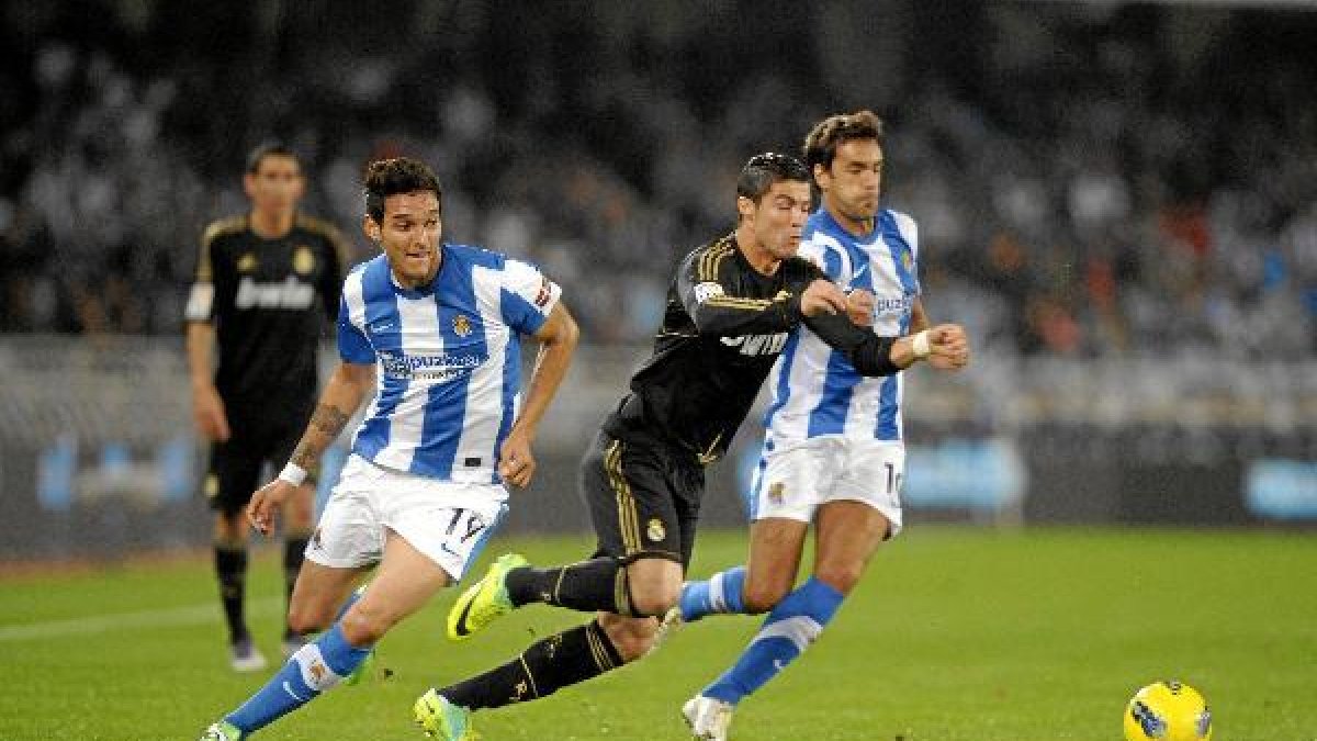 Cadamuro en Anoeta frente a la Galaxia del Real Madrid.e;clip:r