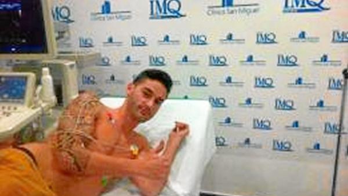 El jugador catalán pasando el reconocimiento médico.e;clip:rect