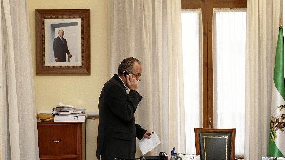 Despacho del alcalde en Sorbas.o,469p