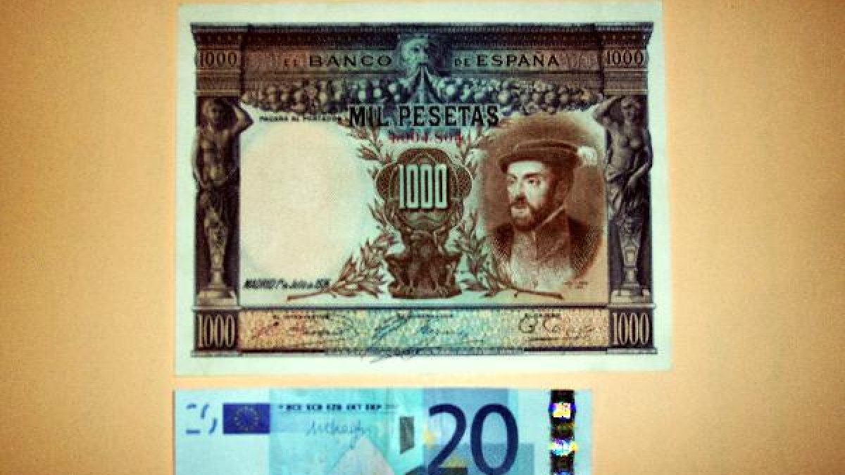 Algunas de las piezas intactas de Alcaraz, que no llegaron a circular.tyle>.apqj{position: