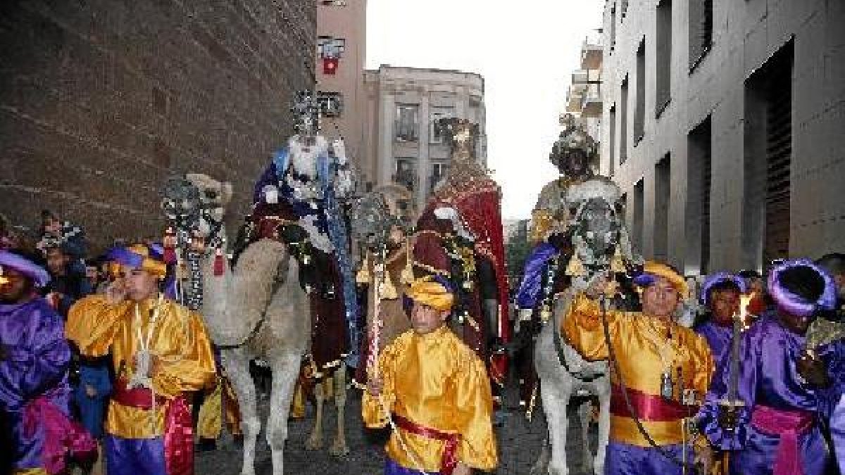 Cabalgata de Reyes Magos a su paso por la Alcazaba