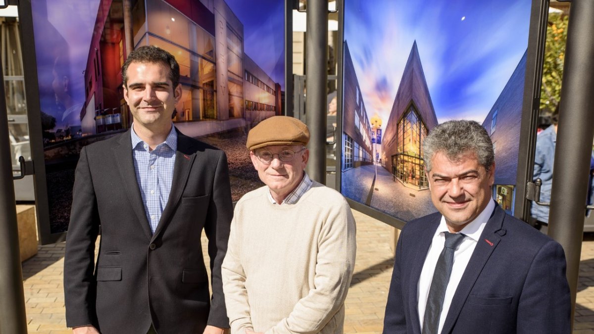 Domingo Leiva, entre Ramón Fernández-Pacheco y Carmelo Rodríguez.