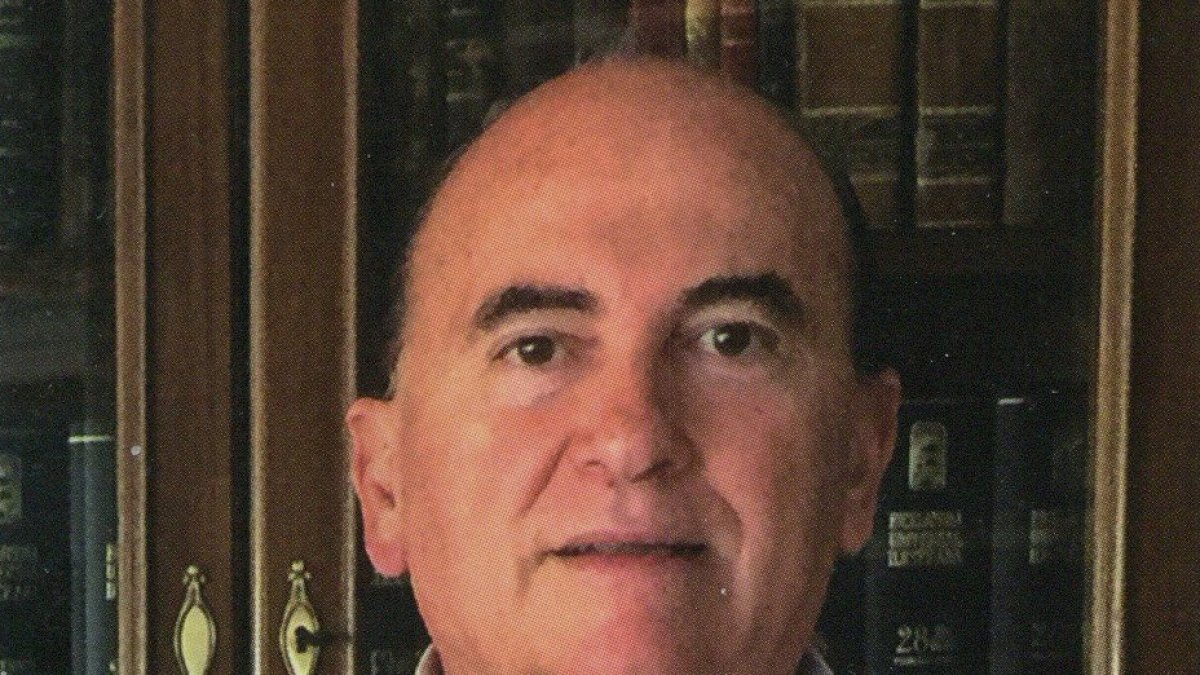 El autor, el cuevano Antonio Llaguno Rojas.