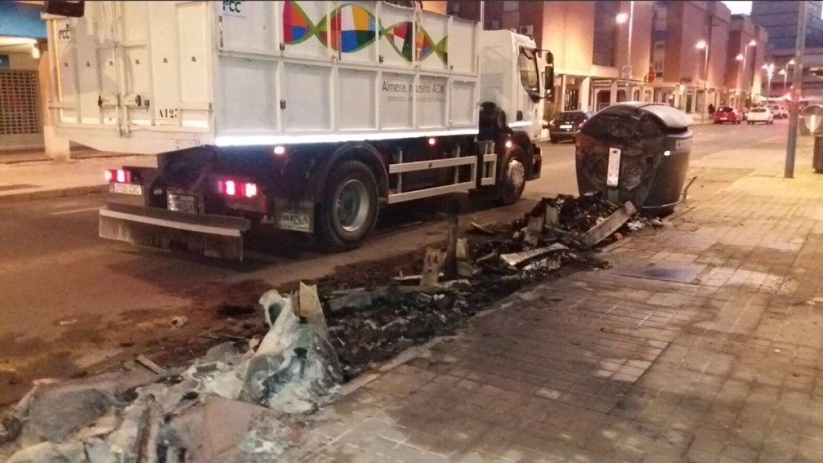 Imágenes cedidas por la Policía Local y el Ayto. de Almería