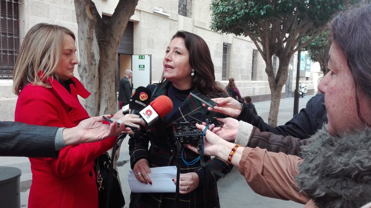 La portavoz del PP-A en el Parlamento de Andalucía.