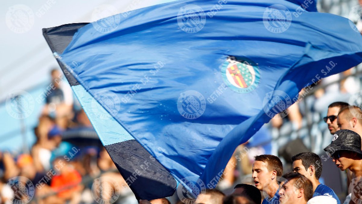 Los seguidores azules pueden volar hasta Almería.