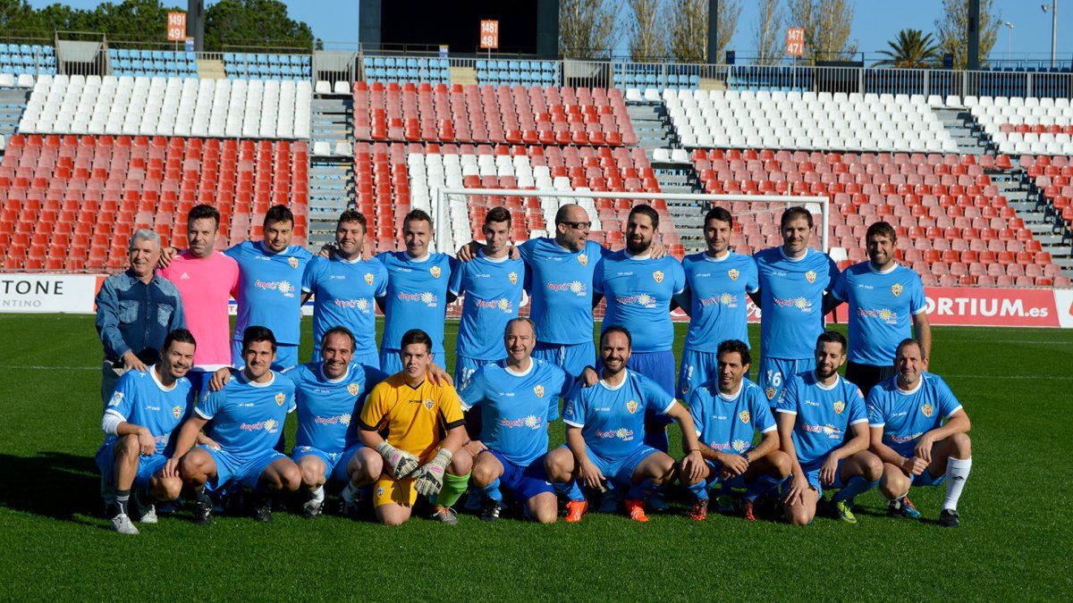 La alineacion antes de comenzar el encuentro