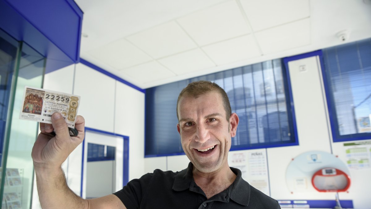 Uno de los agraciados en Aguadulce.