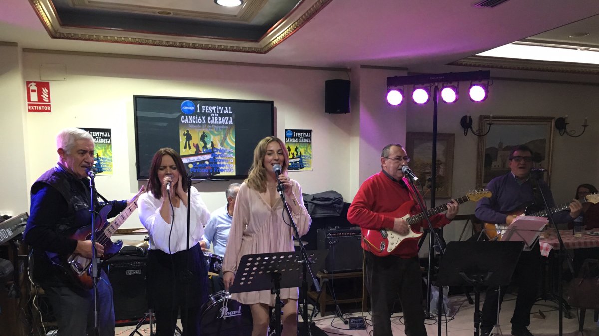 Alzavara, nacida a principios de los 90, fue una de las formaciones invitadas.