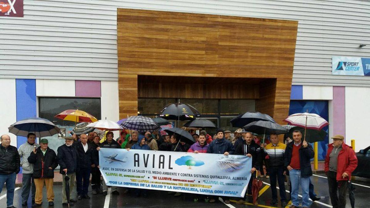 Manifestación en Albox contra presuntas avionetas 