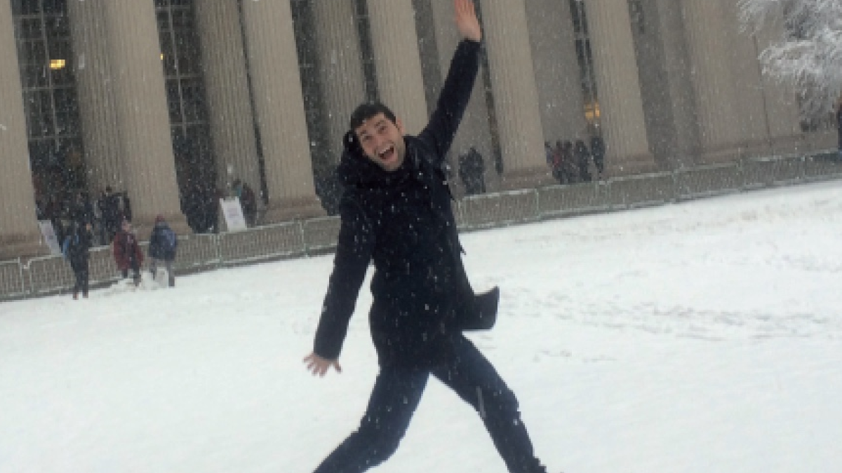 Foto de portada del libro de Ramón González.