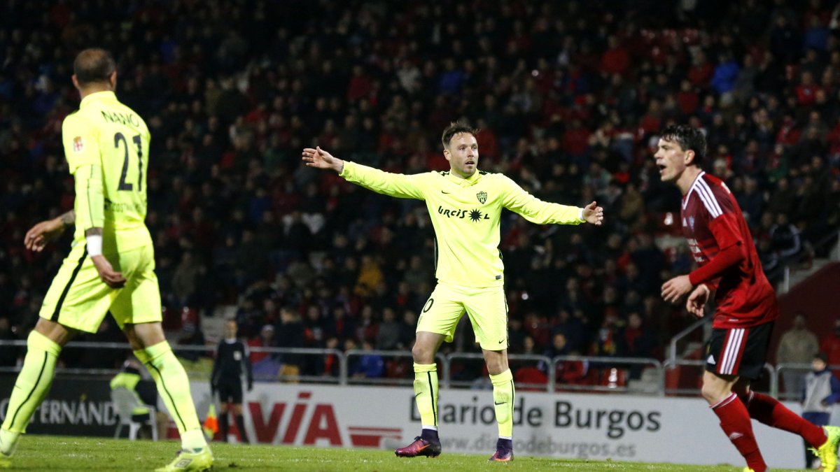 José Ángel, en el partido en Anduva.