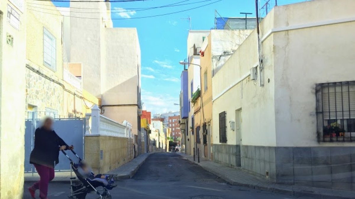 Imagen de la calle donde se ubica la vivienda