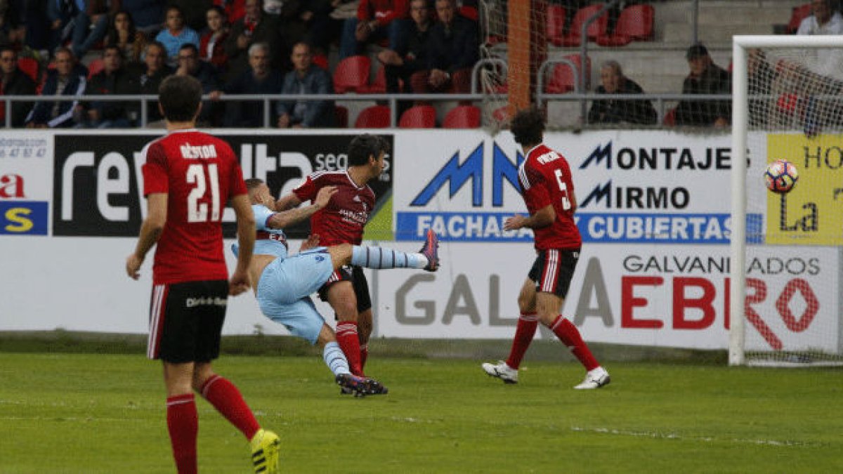 El Levante ganó cómodamente en Miranda de Ebro.