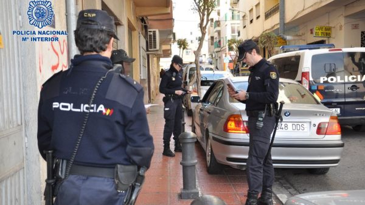 Imagen de agentes en El Ejido