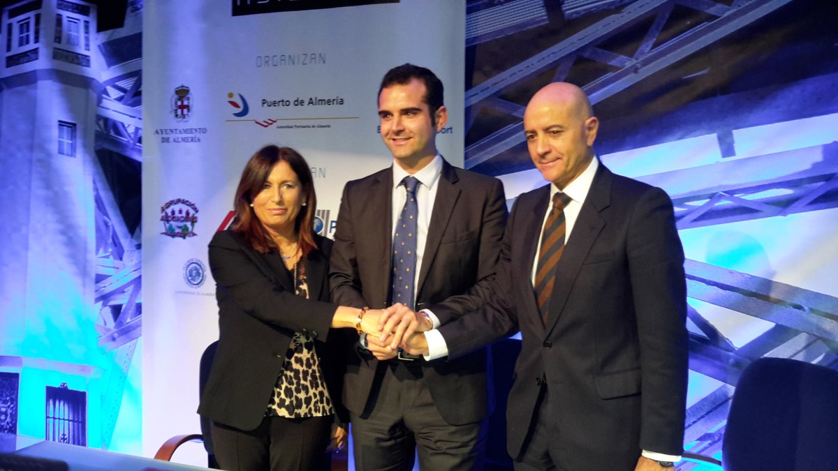 Los firmantes del convenio puerto-ciudad