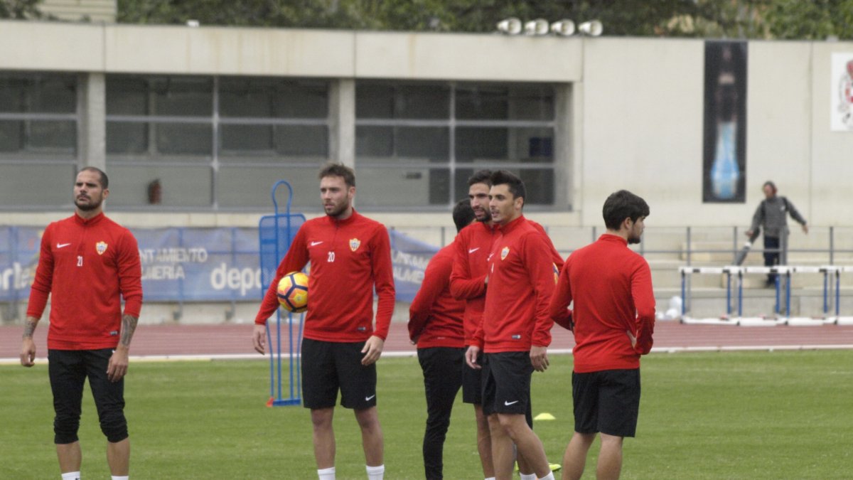 Los jugadores realizaron el último entrenamiento.