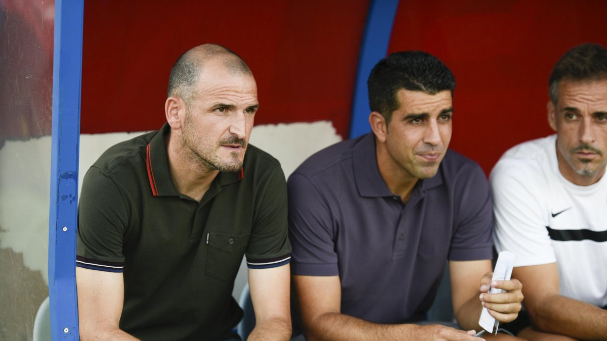 Soriano, en el banquillo.