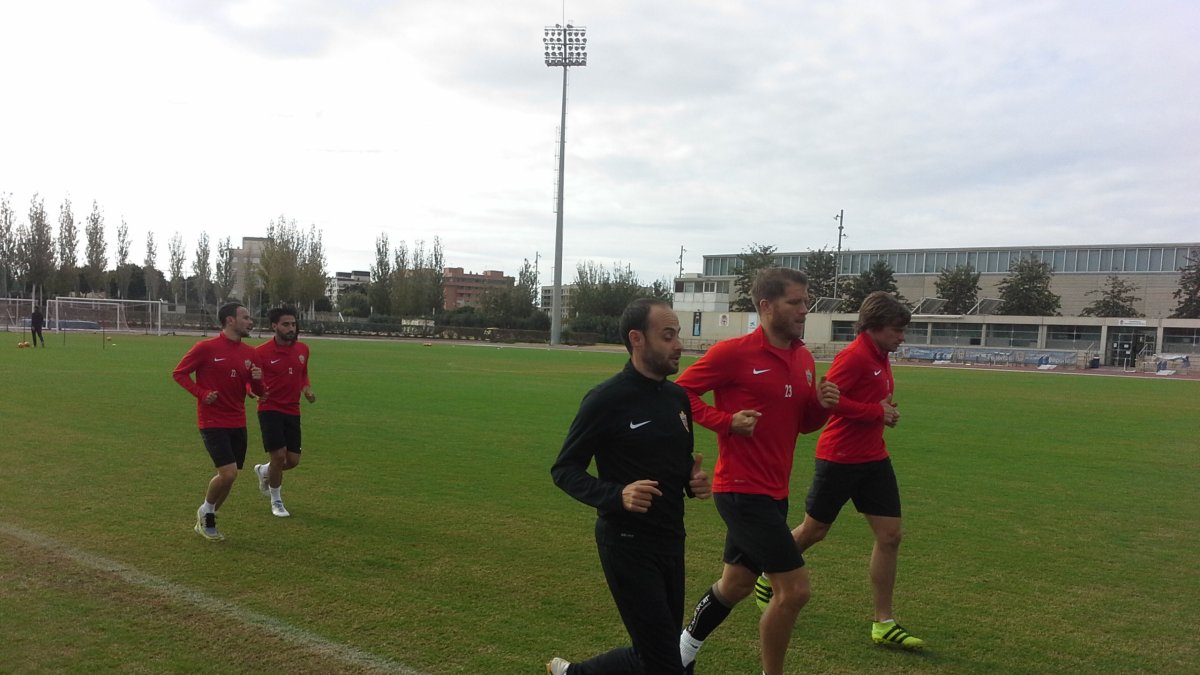Los tocados entrenaron el lunes al margen.
